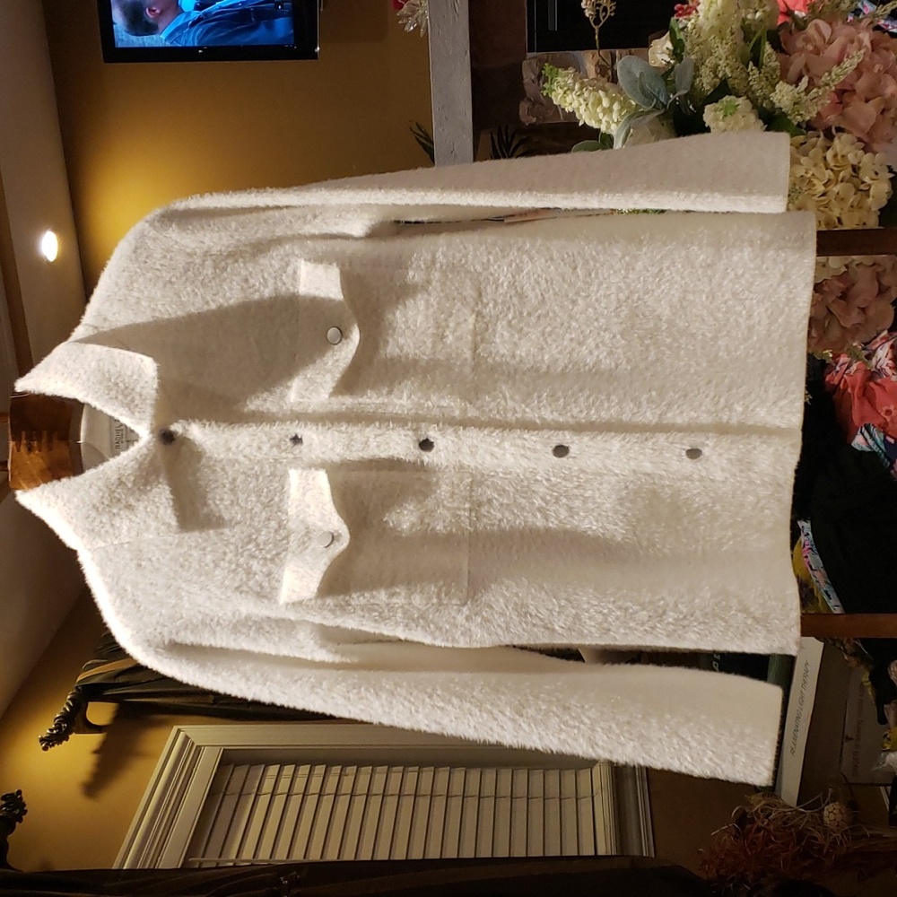 New Rachel ZOEY 1X and.large white sweater as jacket cozy